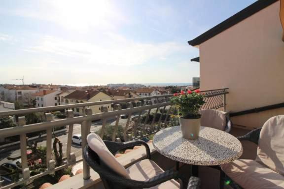 Apartment Maras Пореч Экстерьер фото